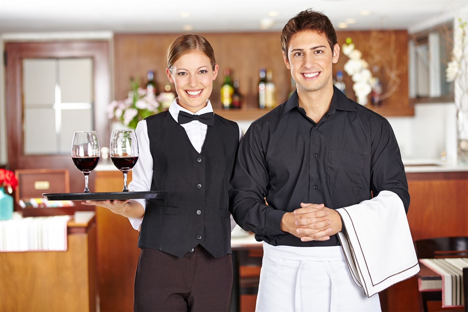 Những điều cần biết về ngành phục vụ nhà hàng, khách sạn